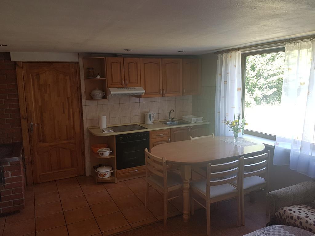 Guest House Vilcini Bernati Exterior photo